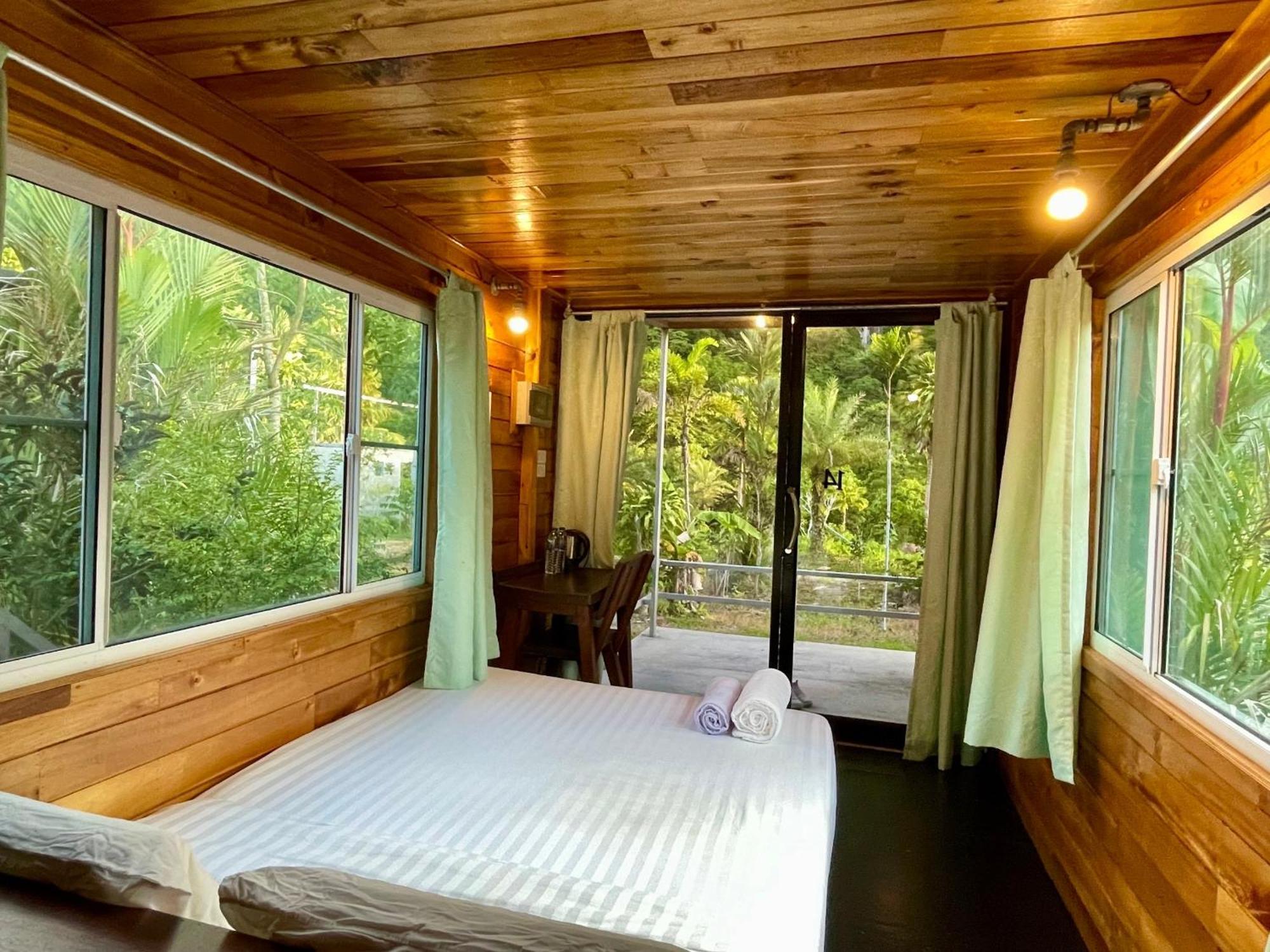 The Camper Lodge Khao Sok บ้านบางบอน ภายนอก รูปภาพ