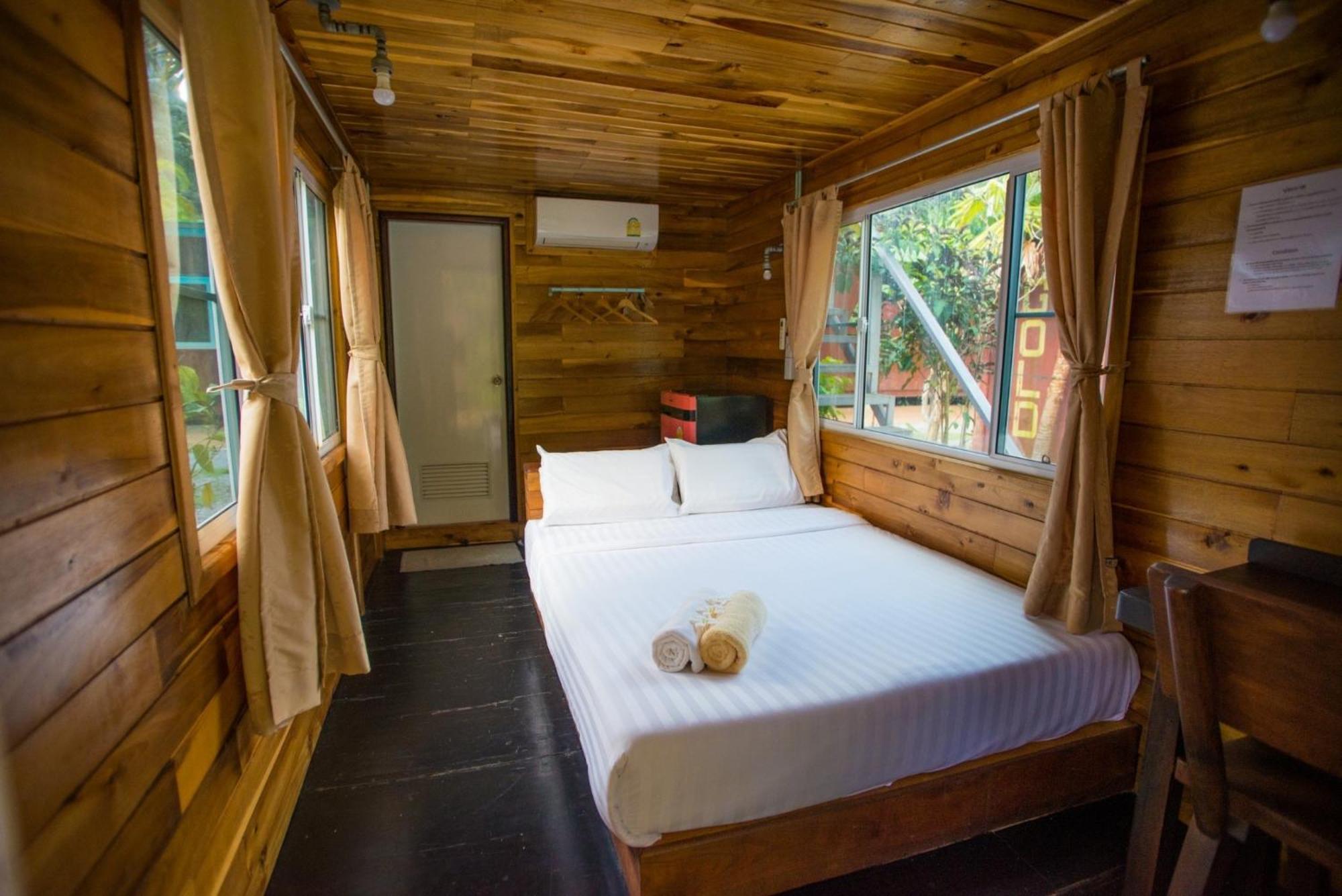 The Camper Lodge Khao Sok บ้านบางบอน ภายนอก รูปภาพ