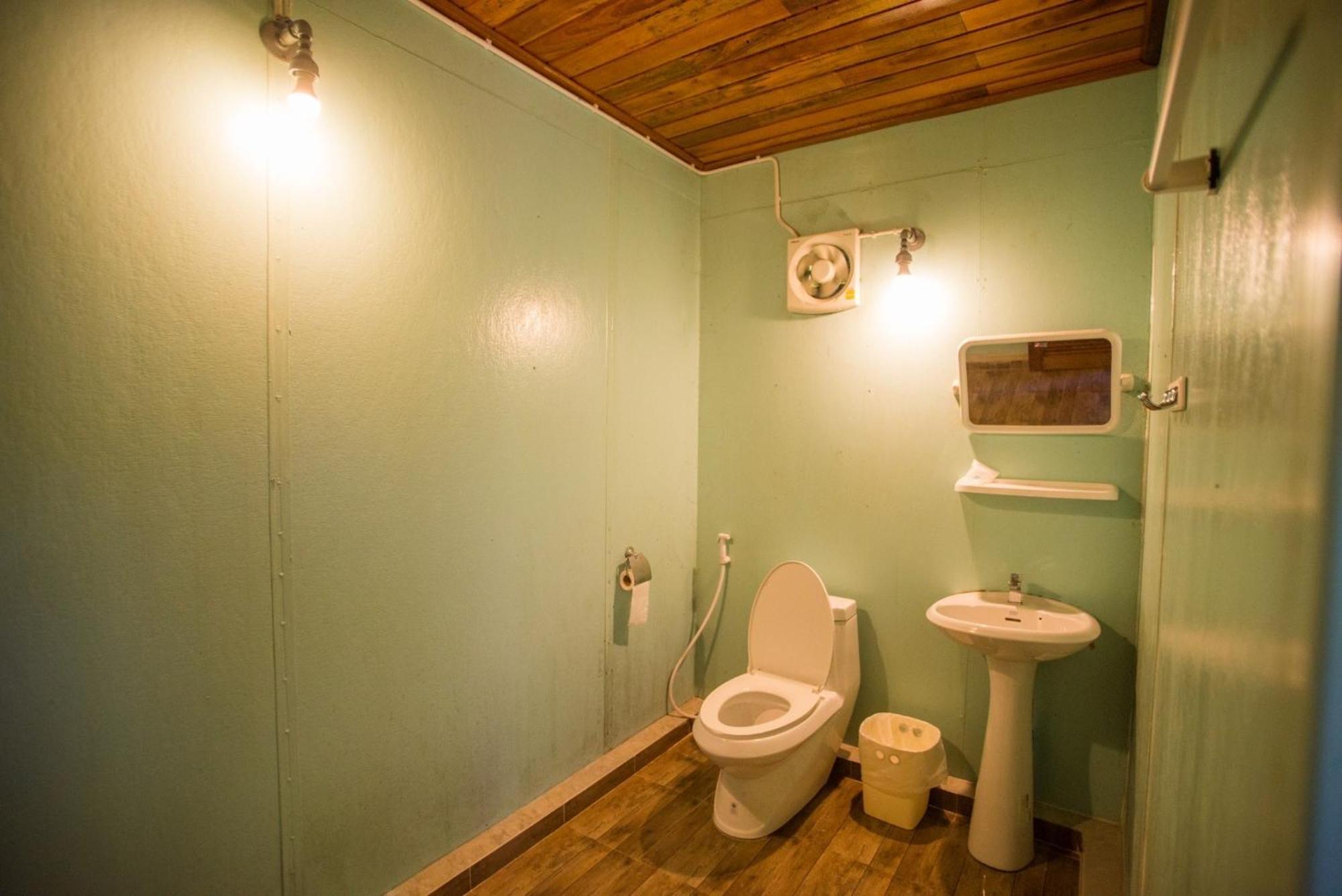 The Camper Lodge Khao Sok บ้านบางบอน ภายนอก รูปภาพ