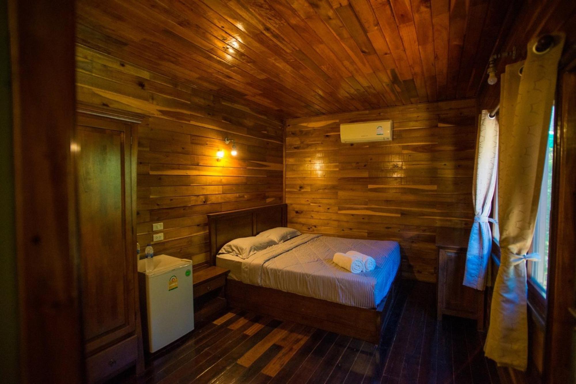 The Camper Lodge Khao Sok บ้านบางบอน ภายนอก รูปภาพ
