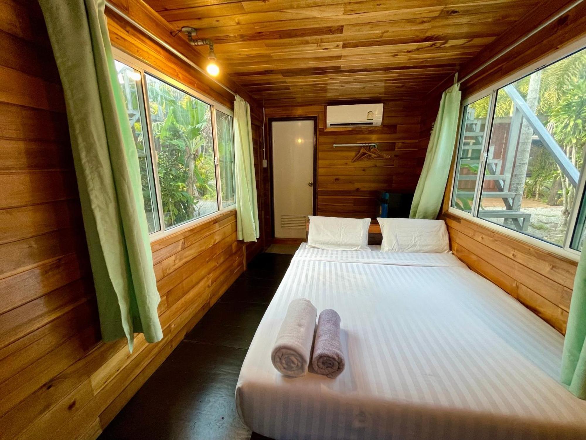 The Camper Lodge Khao Sok บ้านบางบอน ภายนอก รูปภาพ