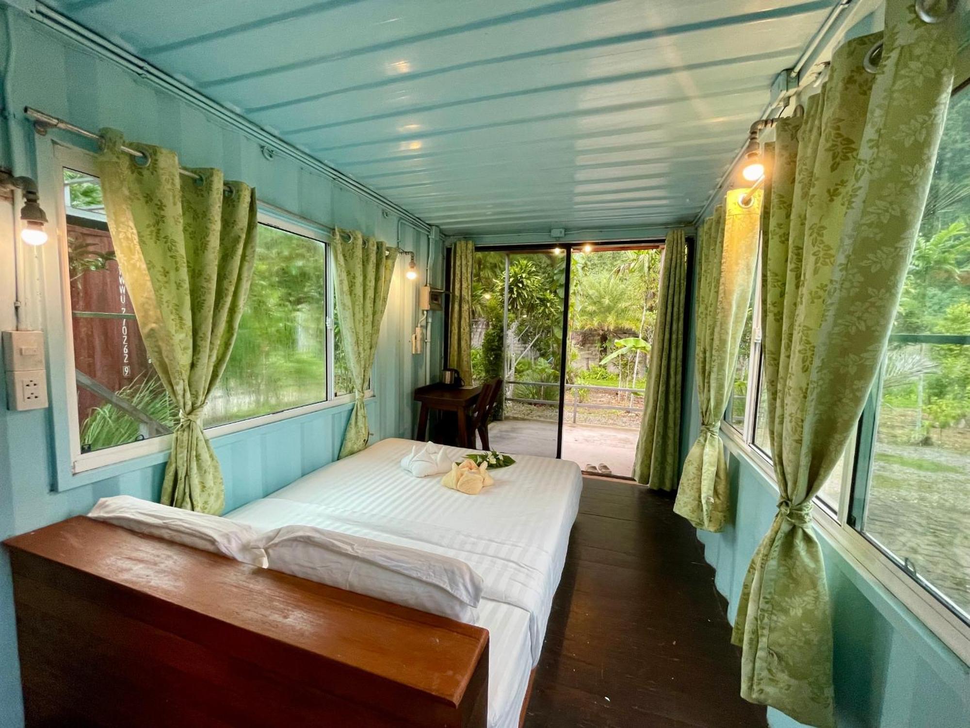 The Camper Lodge Khao Sok บ้านบางบอน ภายนอก รูปภาพ